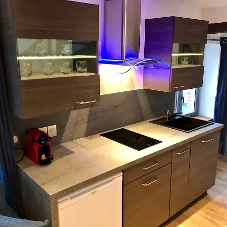 Le Madame Little * ליל